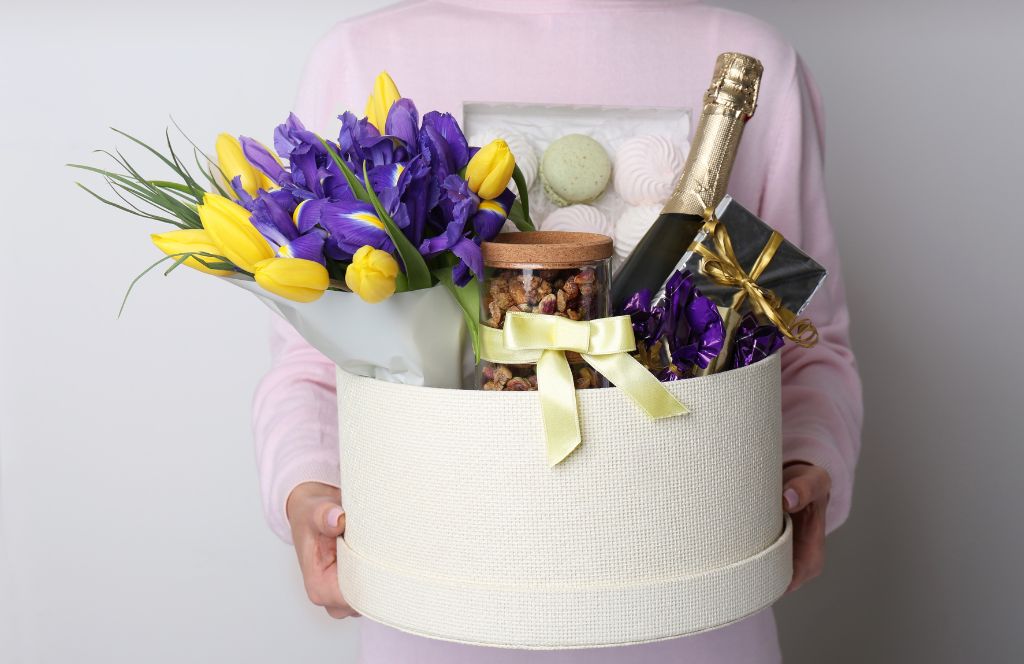 What Makes a Thank-You Hamper the Perfect Corporate Gift?