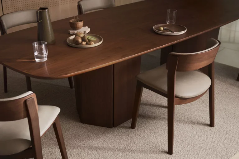 How Many Seats Should I Buy With My Dining Table?