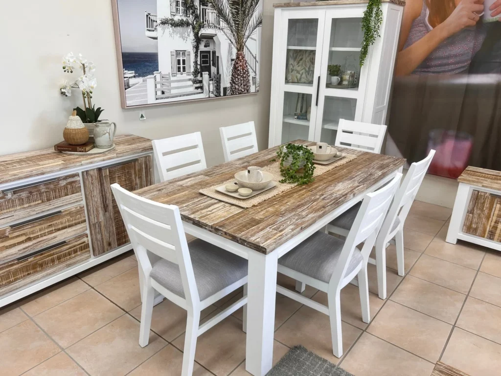 How Many Seats Should I Buy With My Dining Table?